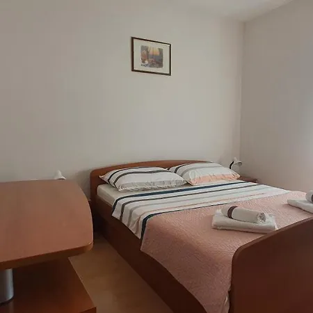 Apartman Krizmanic Kastelir